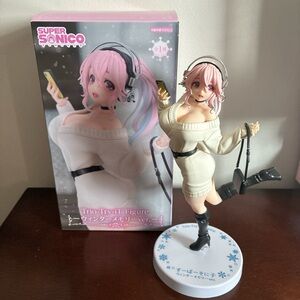 Super Sonico anime figure